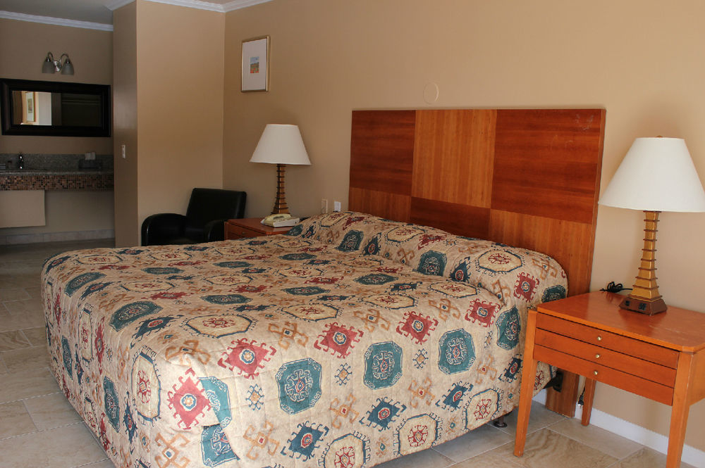 Rodeway Inn Тусон Екстериор снимка