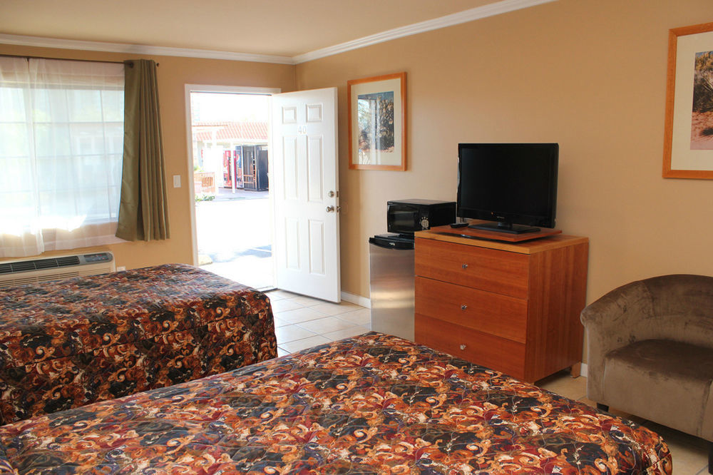 Rodeway Inn Тусон Екстериор снимка