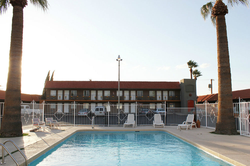 Rodeway Inn Тусон Екстериор снимка