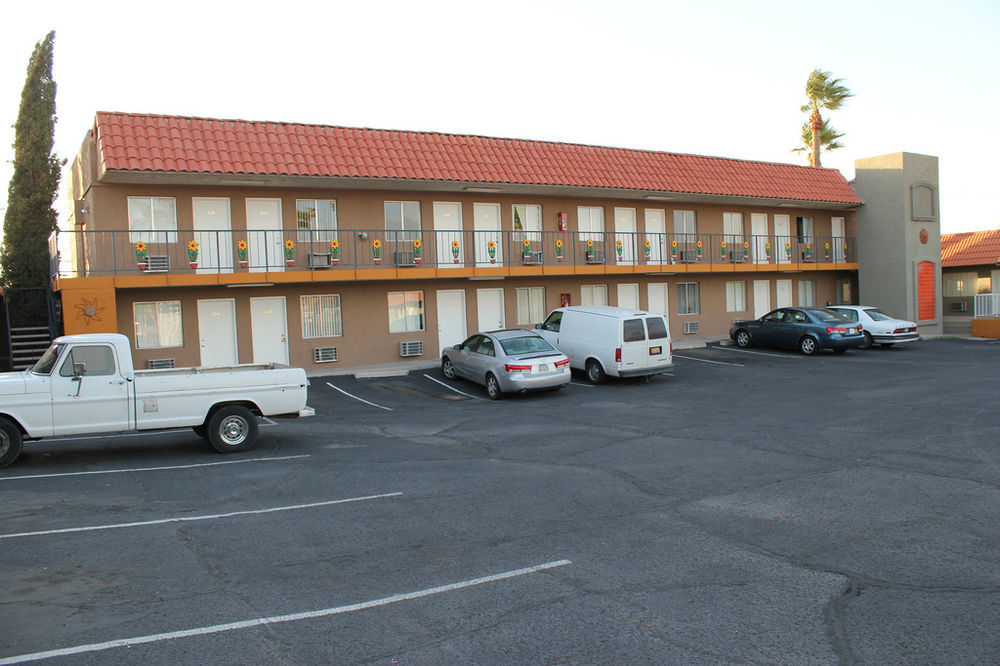 Rodeway Inn Тусон Екстериор снимка