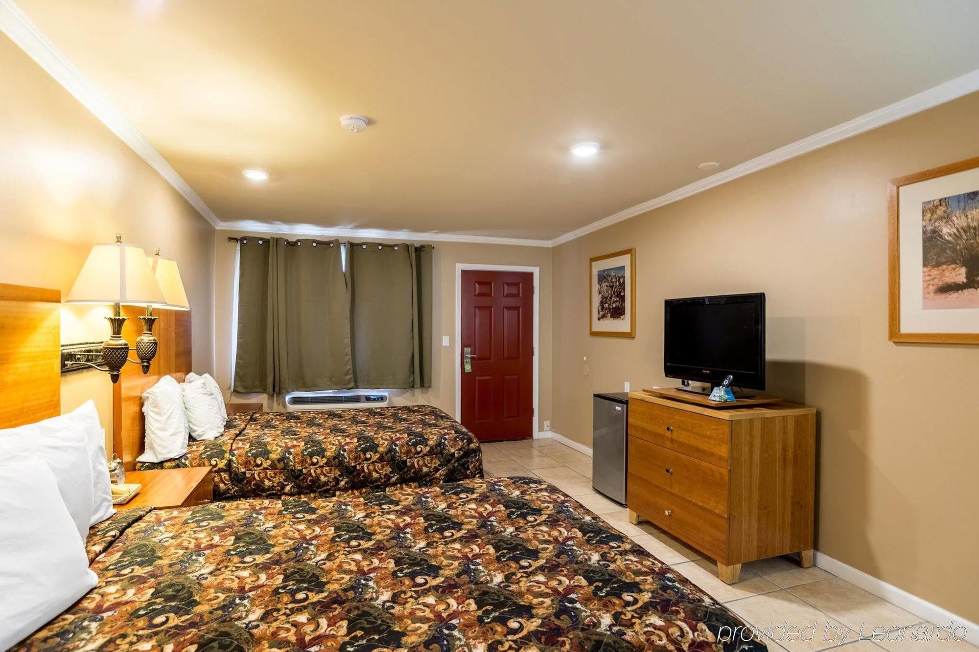Rodeway Inn Тусон Екстериор снимка