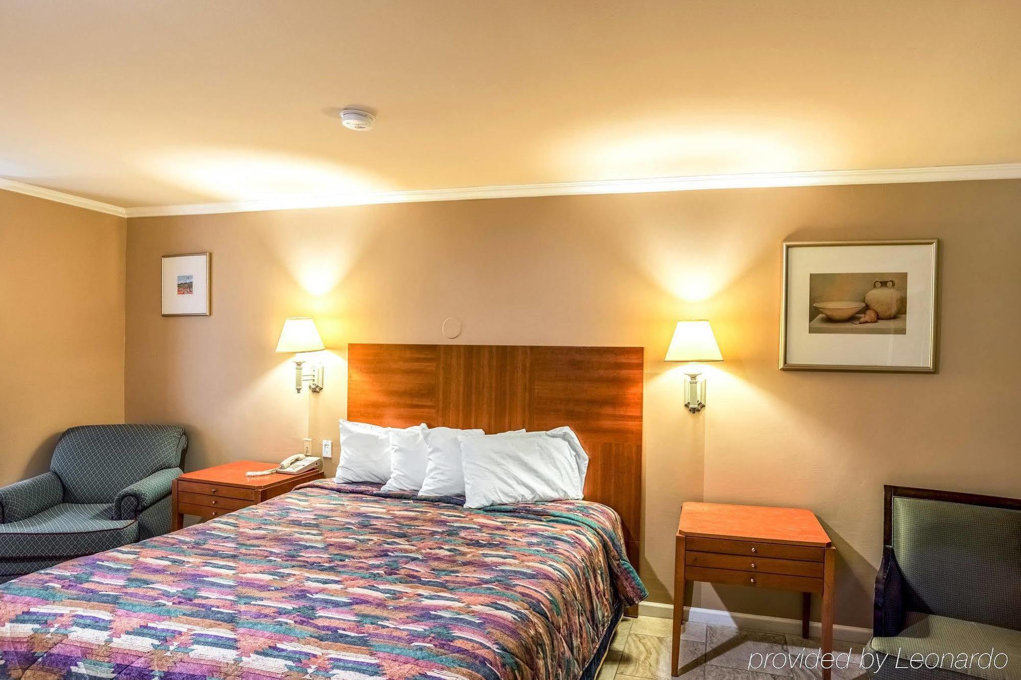 Rodeway Inn Тусон Екстериор снимка