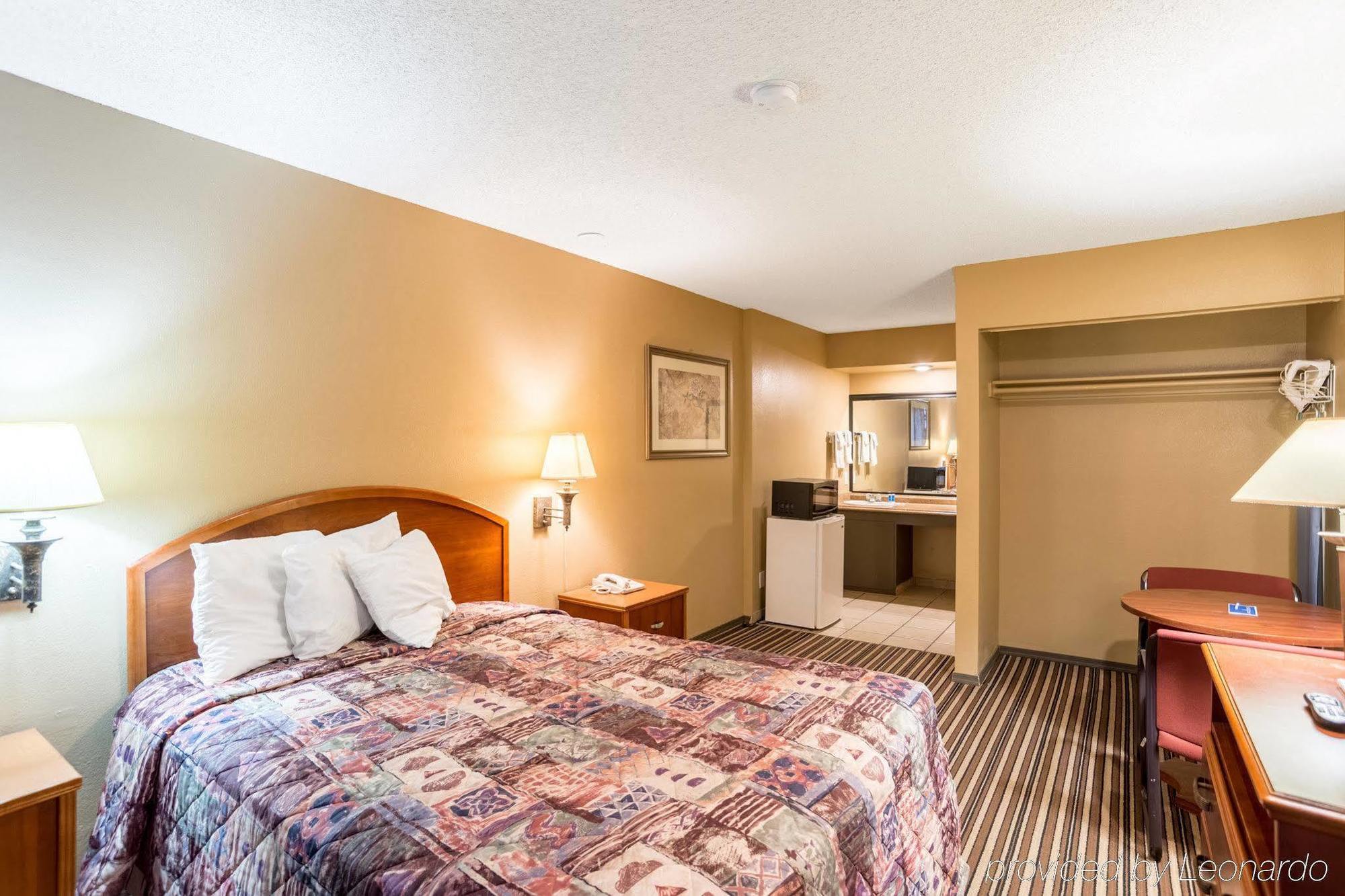 Rodeway Inn Тусон Екстериор снимка