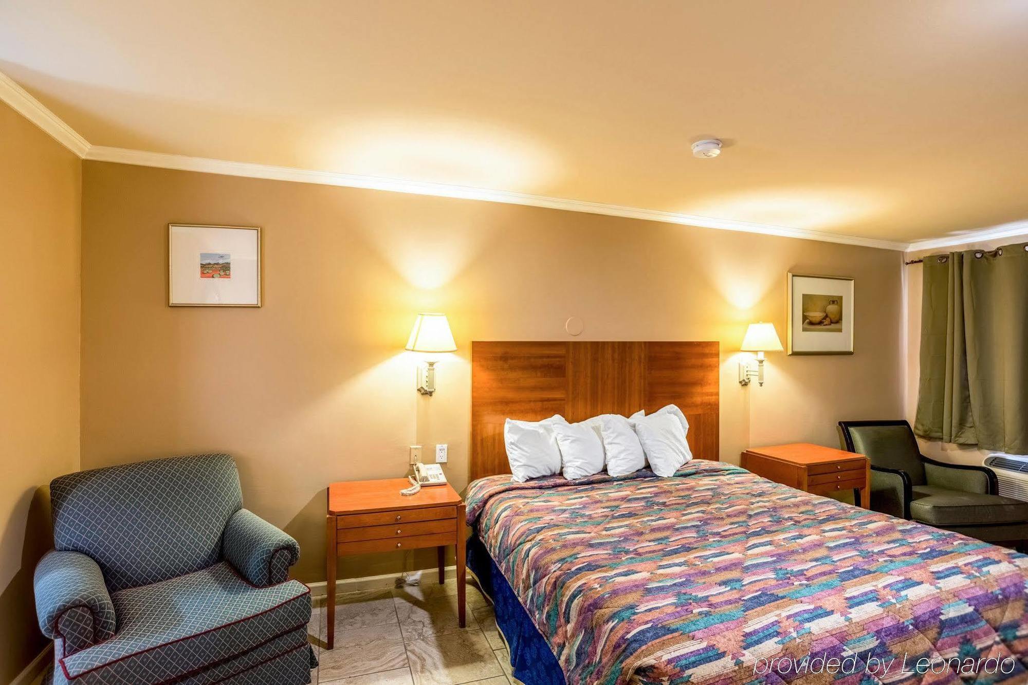 Rodeway Inn Тусон Екстериор снимка